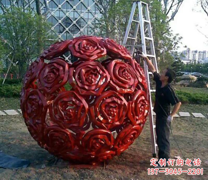 贵州不锈钢玫瑰花镂空雕塑