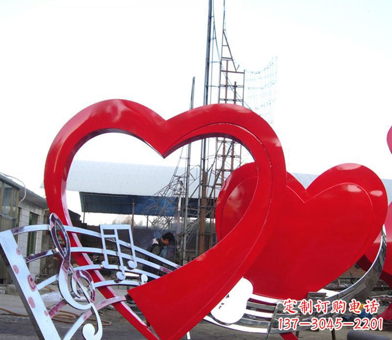 贵州中领雕塑:音符桃心景观雕塑,给你的生活带去美妙的旋律