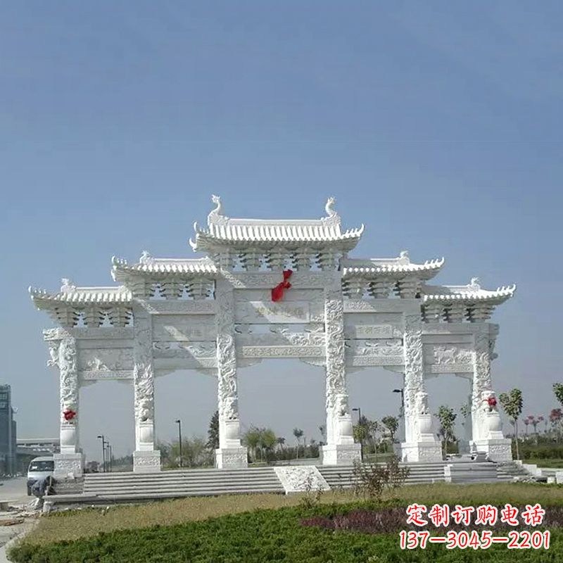 贵州广场汉白玉五门石牌坊
