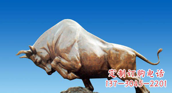 贵州中领雕塑定制特色拓荒牛雕塑