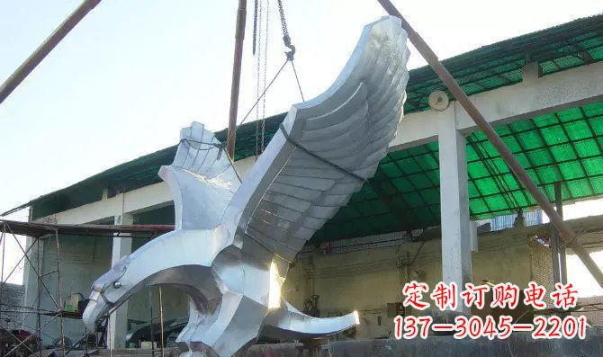 贵州高端大气老鹰不锈钢雕塑