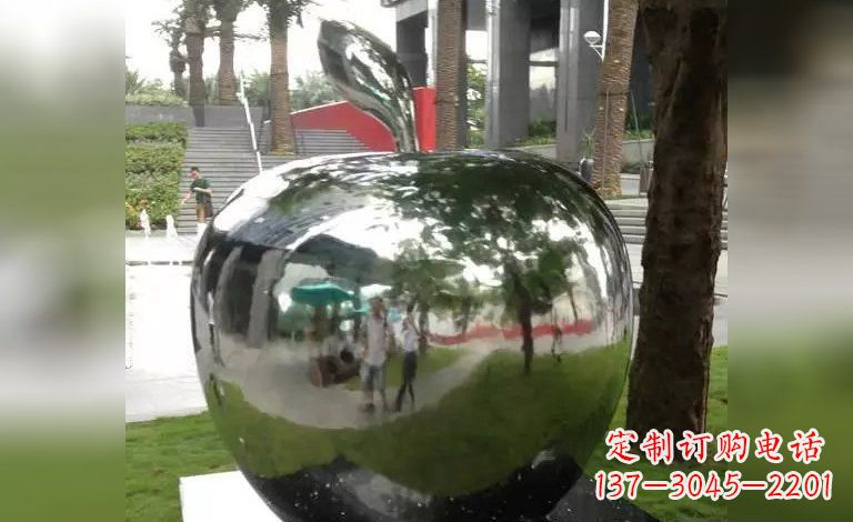 贵州新奇优雅的苹果雕塑