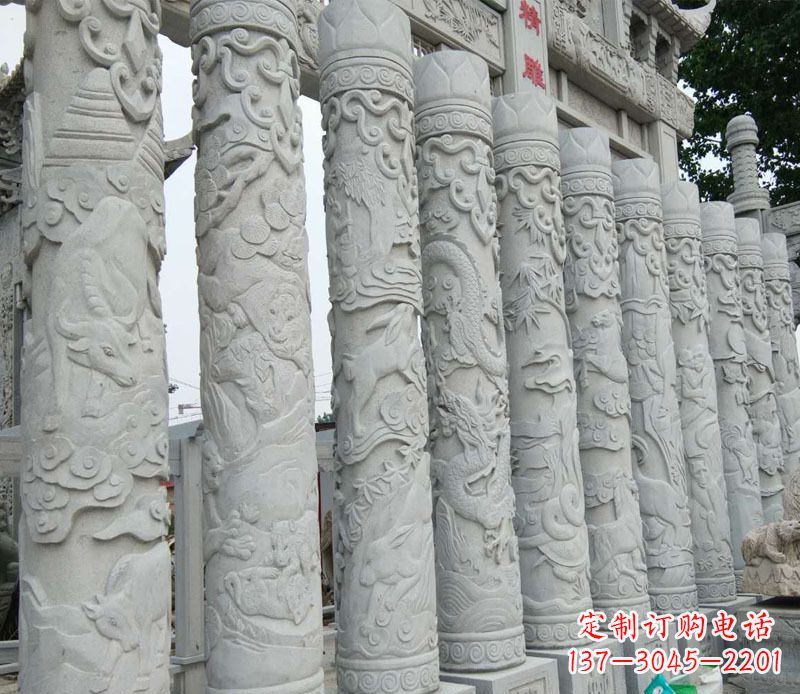 贵州中领雕塑:专业定制十二生肖石柱景观石雕