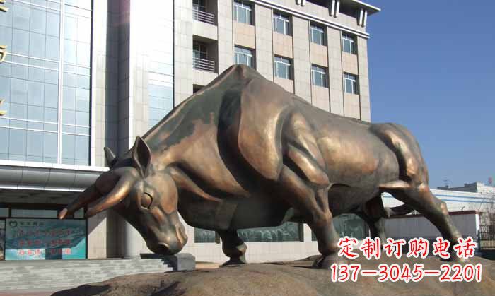 贵州拓荒牛铜雕塑——将历史传承到现代
