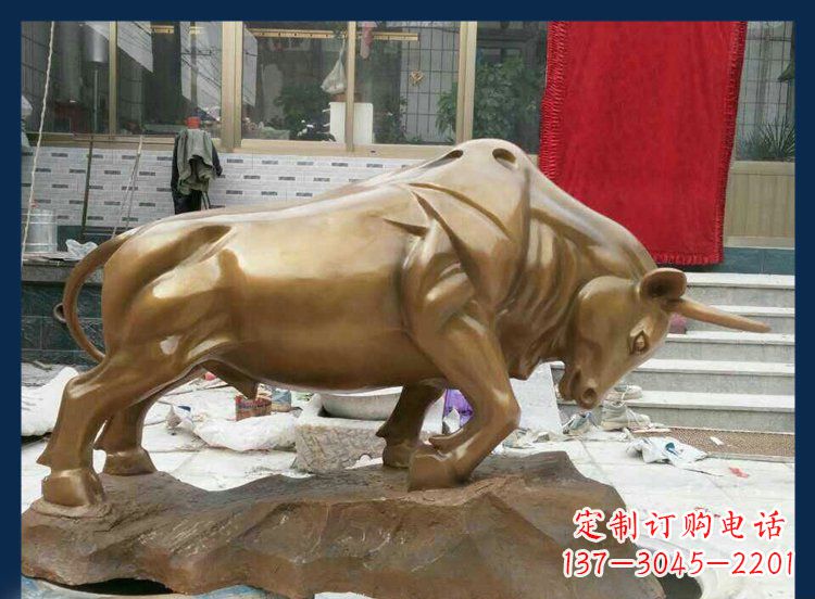 贵州铜质金黄牛雕塑:添加活力与美观设计
