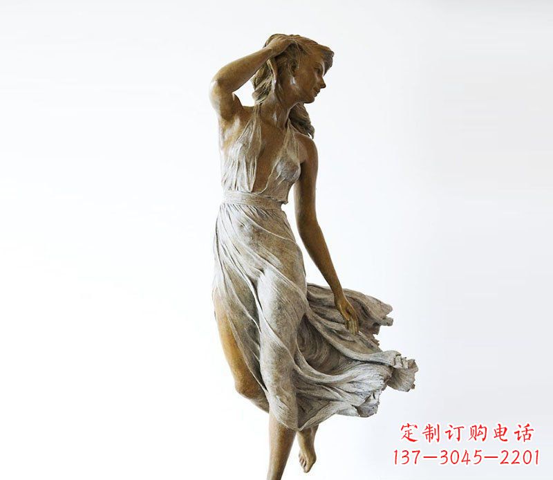 贵州空灵优雅的西方美女雕塑