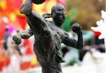 贵州足球雕塑：展现无限自由