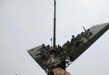 贵州充满激情的足球队人物铜雕