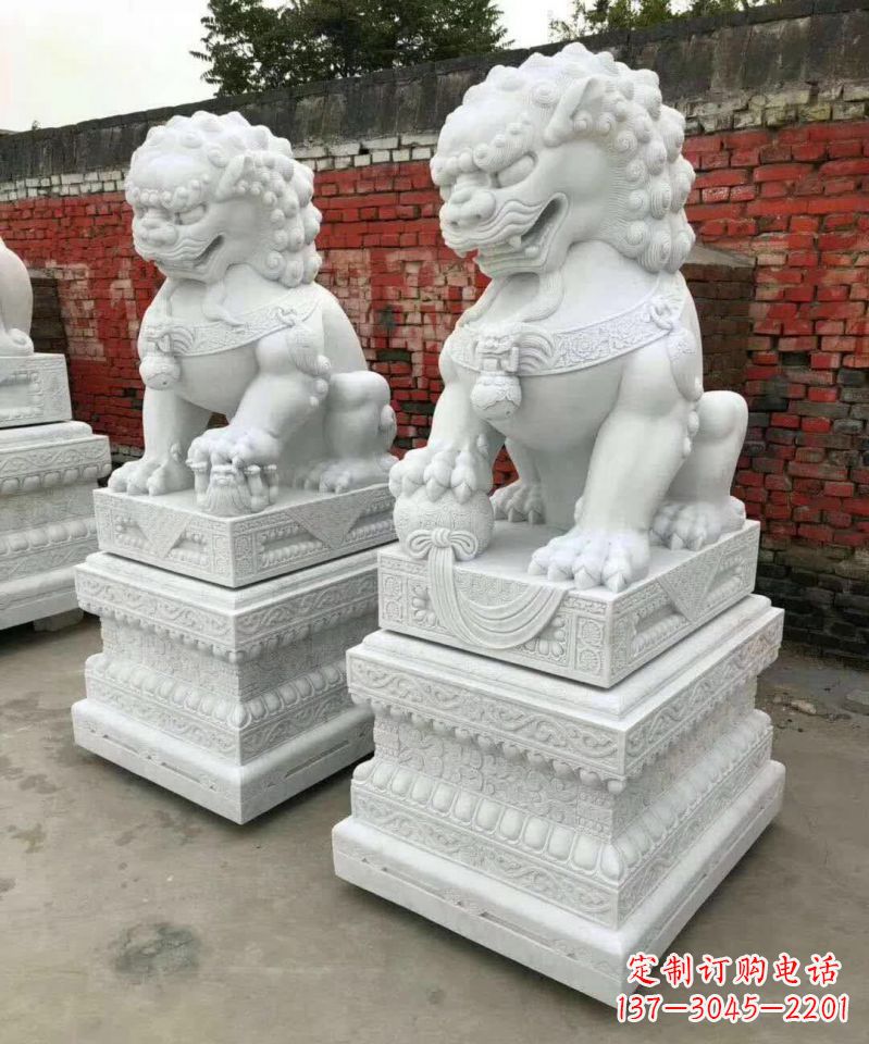 贵州浪漫雕塑--汉白玉踩球镇宅狮子
