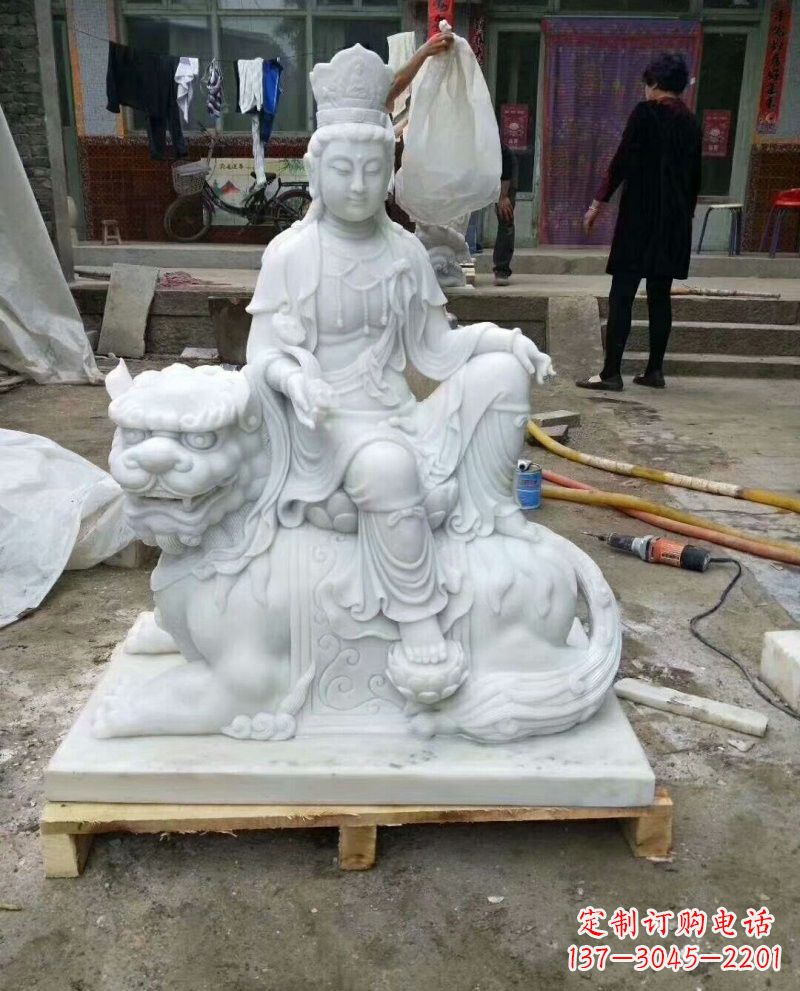 贵州高端汉白玉文殊菩萨狮子雕塑