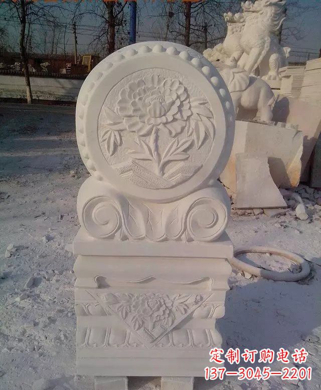 贵州汉白玉门墩雕塑是一种特殊的雕塑艺术品,雕…