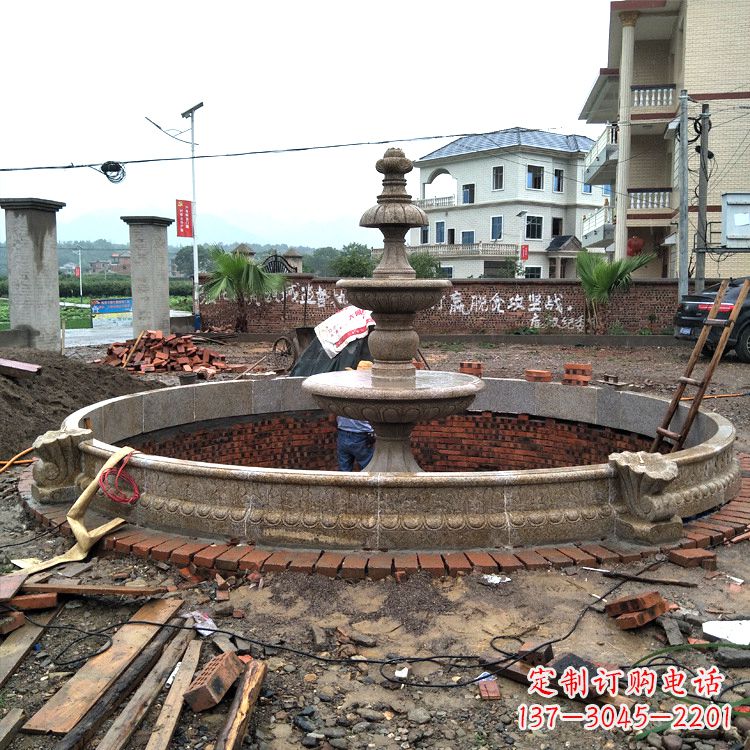 贵州汉白玉水景雕塑是由中领雕塑定制的精美水景…