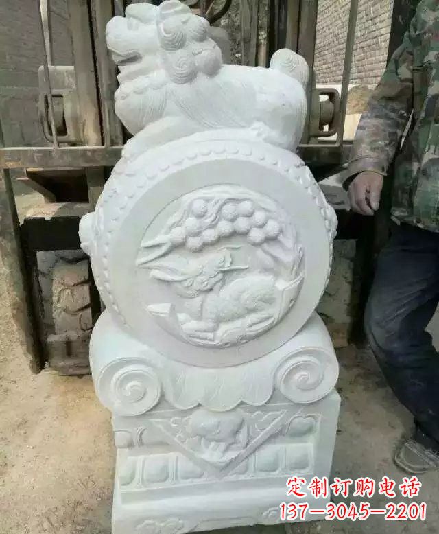 贵州汉白玉狮子门墩
