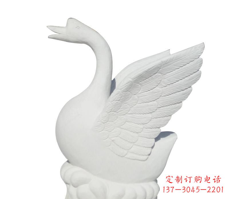 贵州汉白玉雕刻的精美天鹅雕塑