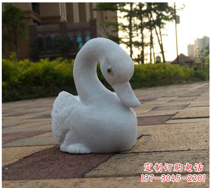 贵州汉白玉天鹅石雕塑,精美瑰丽