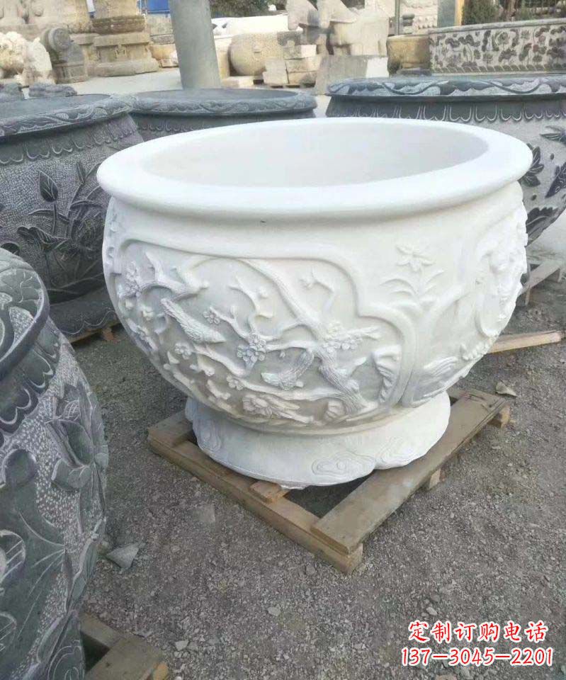 贵州汉白玉材质可爱水缸雕塑