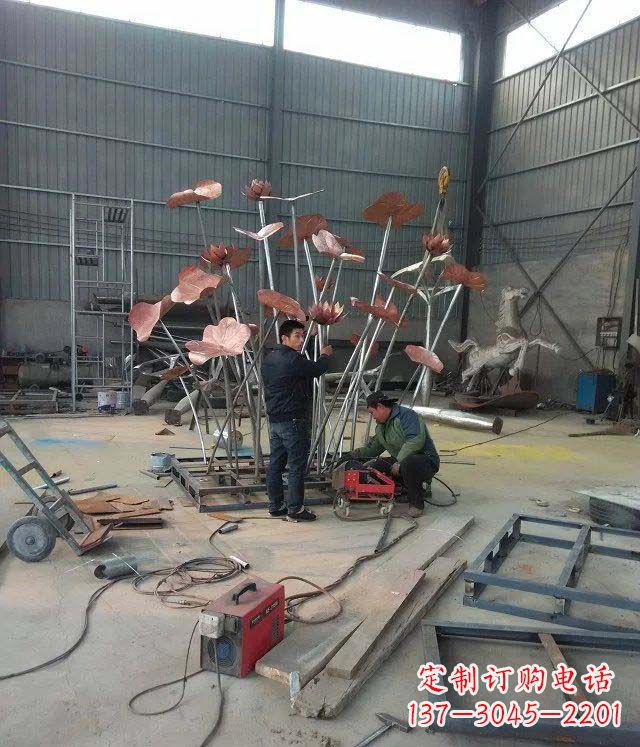 贵州荷花荷叶铜雕,营造梦幻氛围
