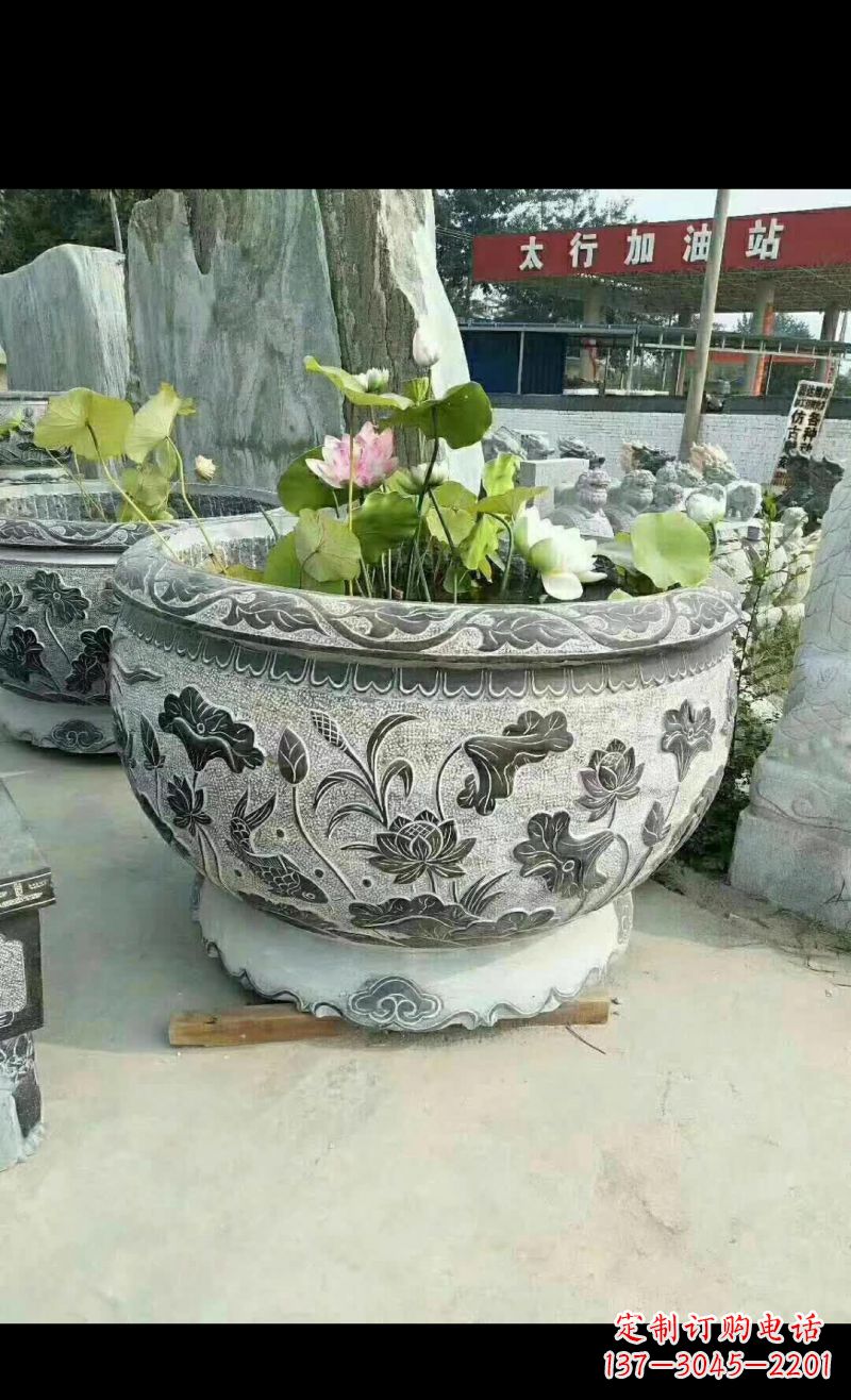 贵州精美荷花鲤鱼石浮雕水缸