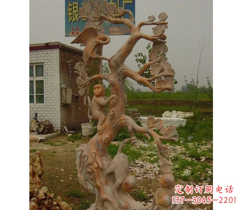 贵州优雅灵动的猴子石雕