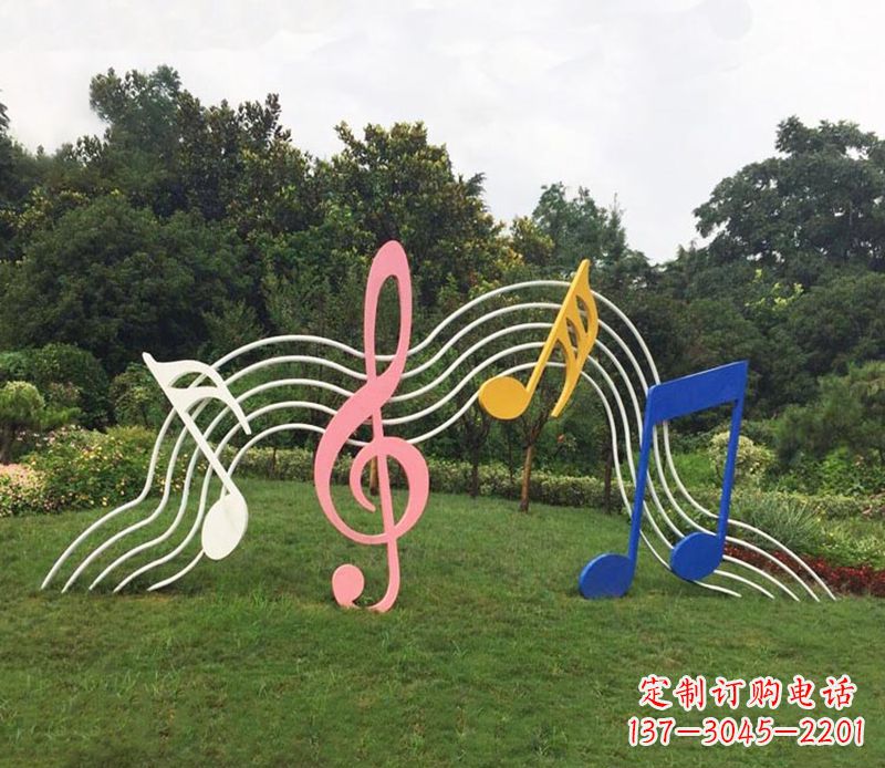 贵州领雕塑:外观精美的不锈钢音符雕塑