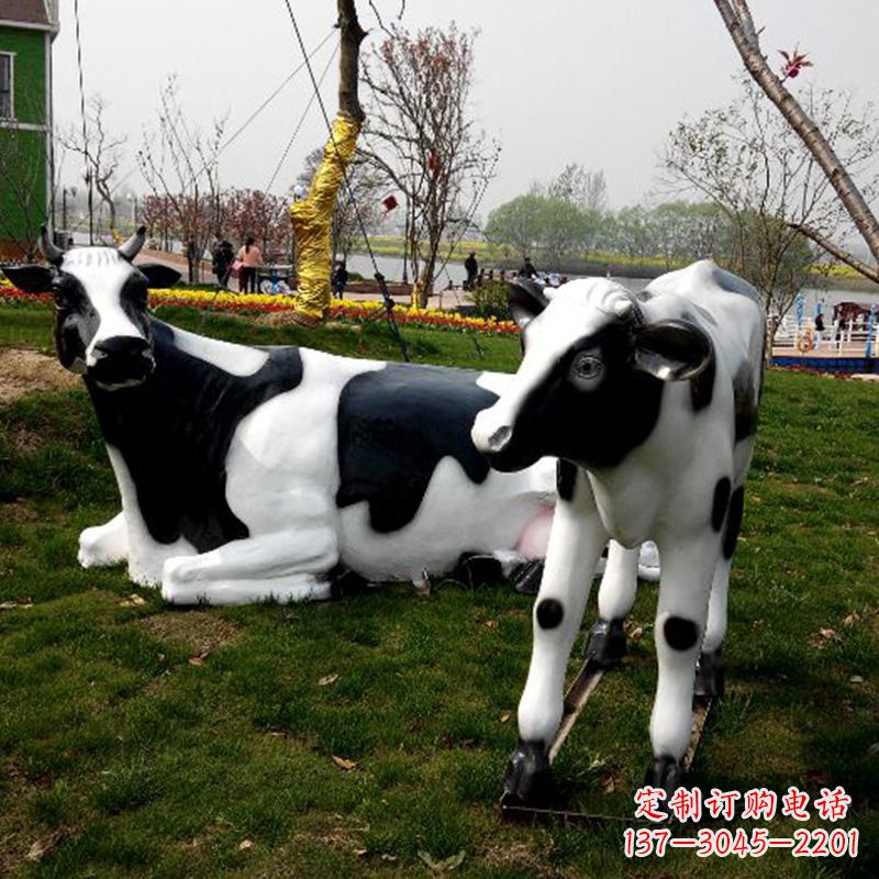 贵州仿真奶牛雕塑,精致外形逼真细节