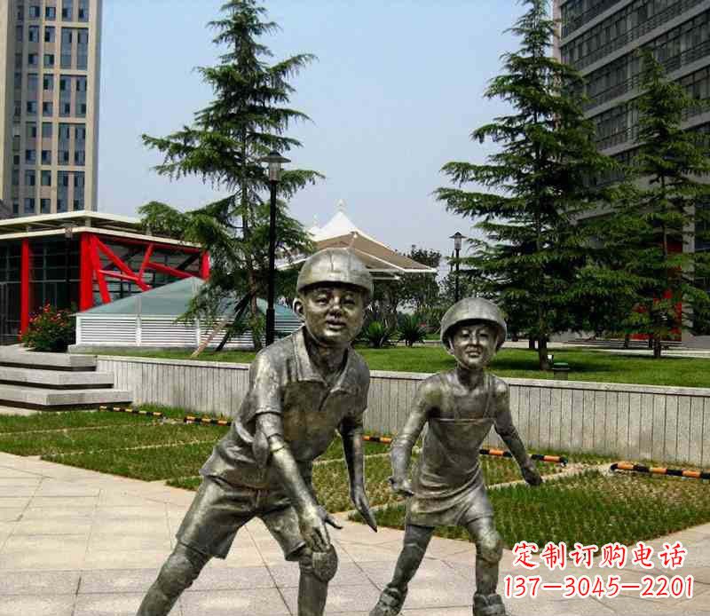 贵州滑旱冰男孩铜雕,精细而引人入胜