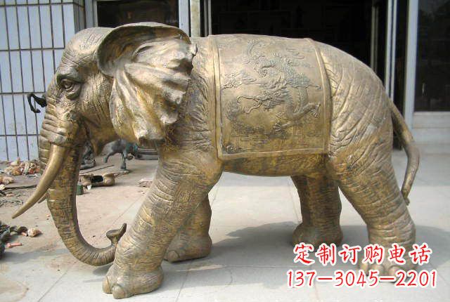 贵州黄铜大象雕塑,让你的空间充满热情