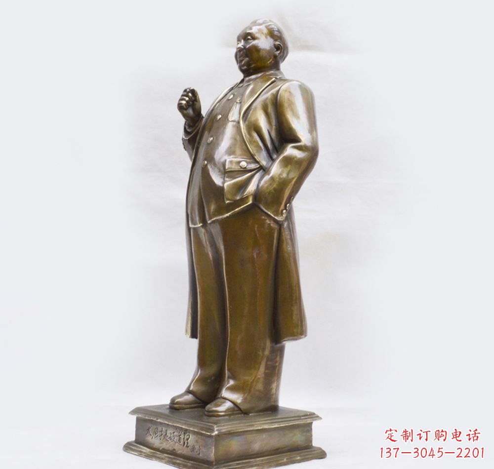 贵州黄铜铸造的邓小平伟人铜像