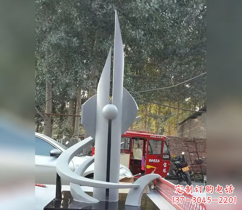 贵州不锈钢火箭剪纸雕塑,展现创新科技美学