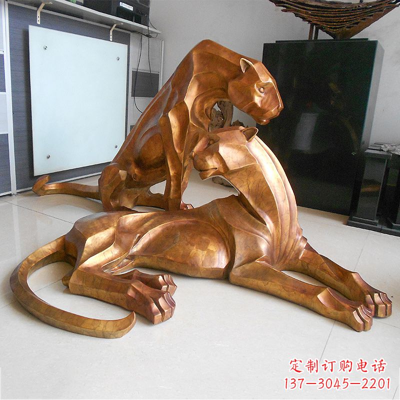 贵州草坪广场商场十二生肖铜雕豹塑