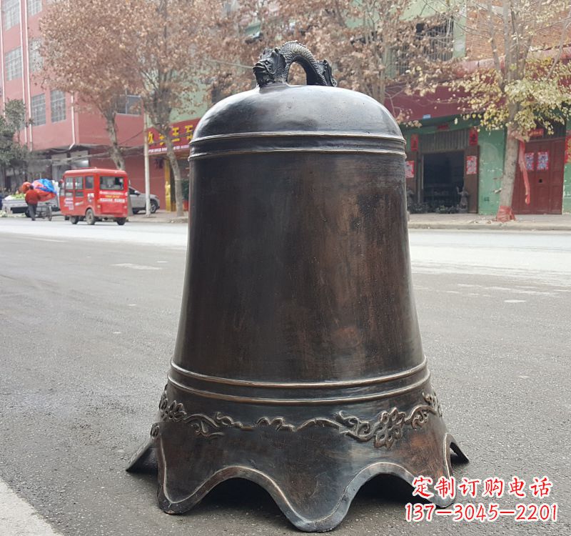 贵州铜钟雕塑:精致美观的景观艺术