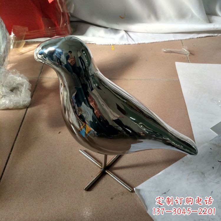 贵州精致现代镜面不锈钢鸽子雕塑
