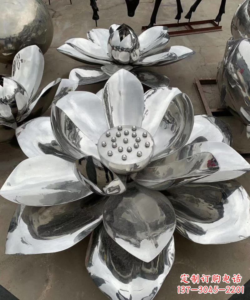 贵州精美不锈钢荷花雕塑,点亮你的家园