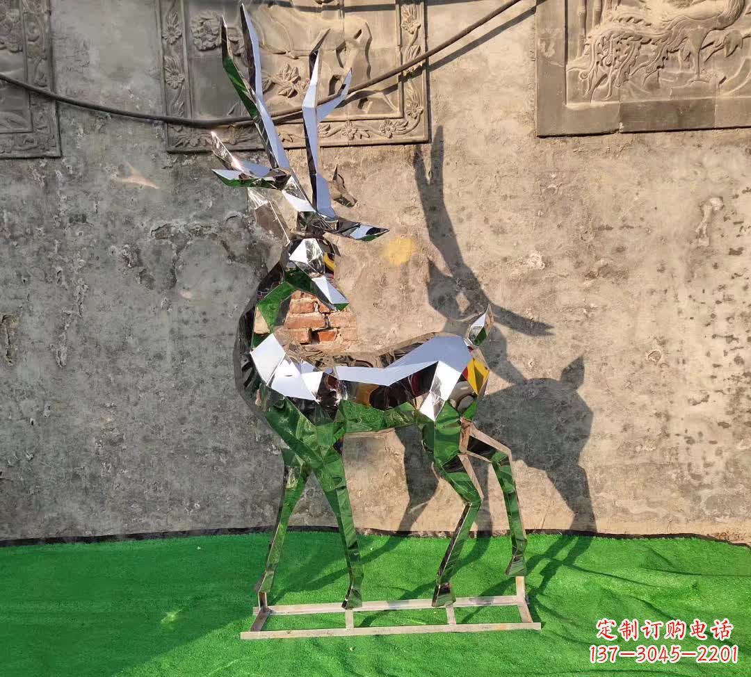 贵州闪耀华丽的不锈钢几何梅花鹿雕塑