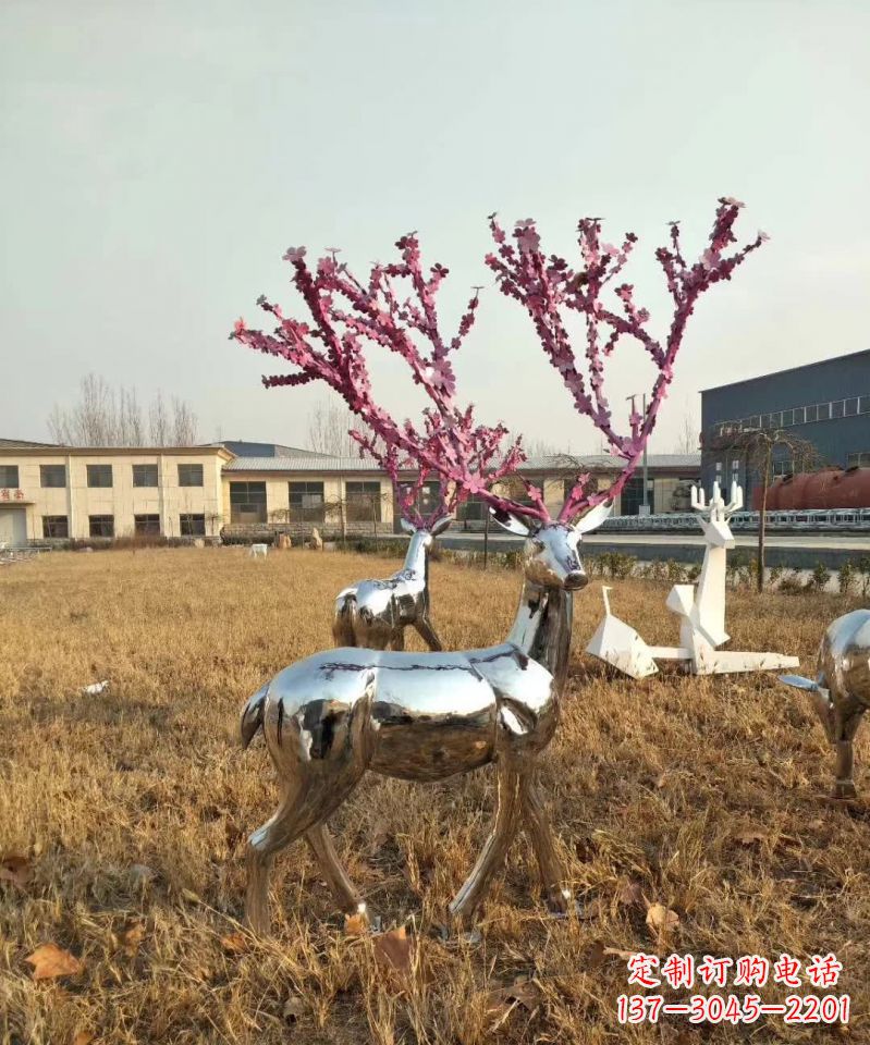 贵州镜面不锈钢梅花鹿雕塑,一款极致的雕塑体验