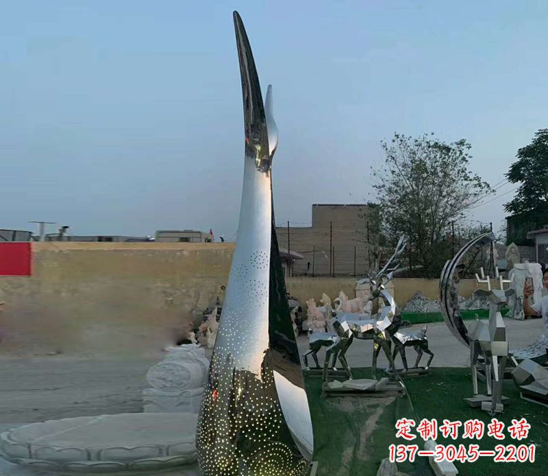 贵州高雅优雅,中领雕塑定制不锈钢抽象天鹅雕塑