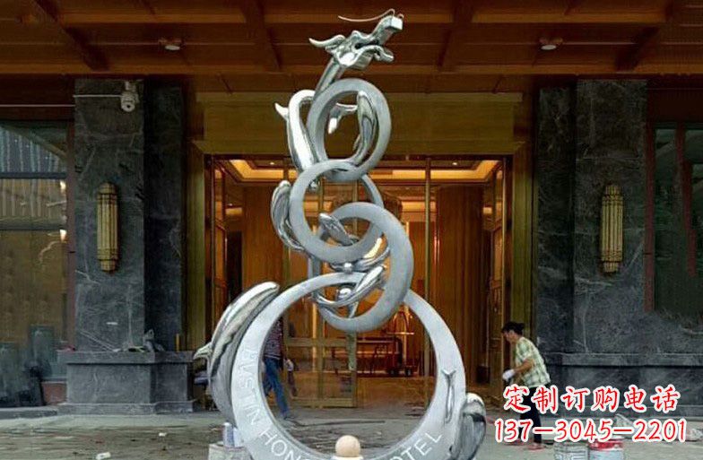贵州中领雕塑高端定制不锈钢龙门雕塑