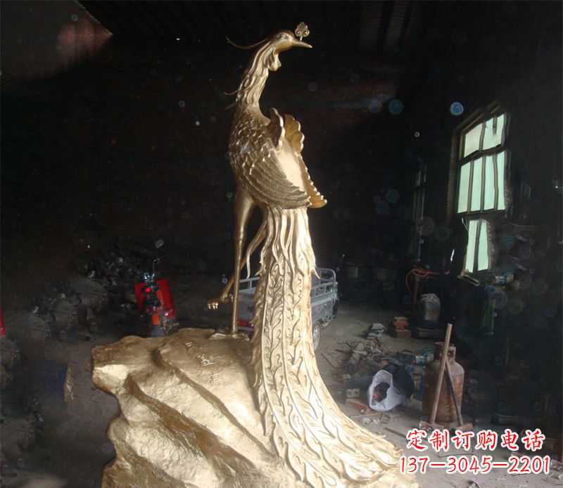 贵州精美制作的孔雀雕塑