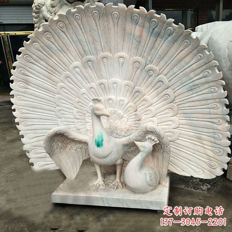 贵州汉白玉孔雀雕塑,传统工艺精致塑造