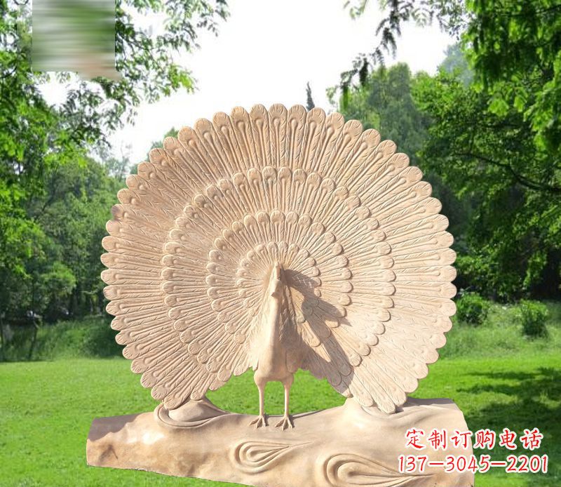 贵州欣赏孔雀美感的石雕公园雕塑