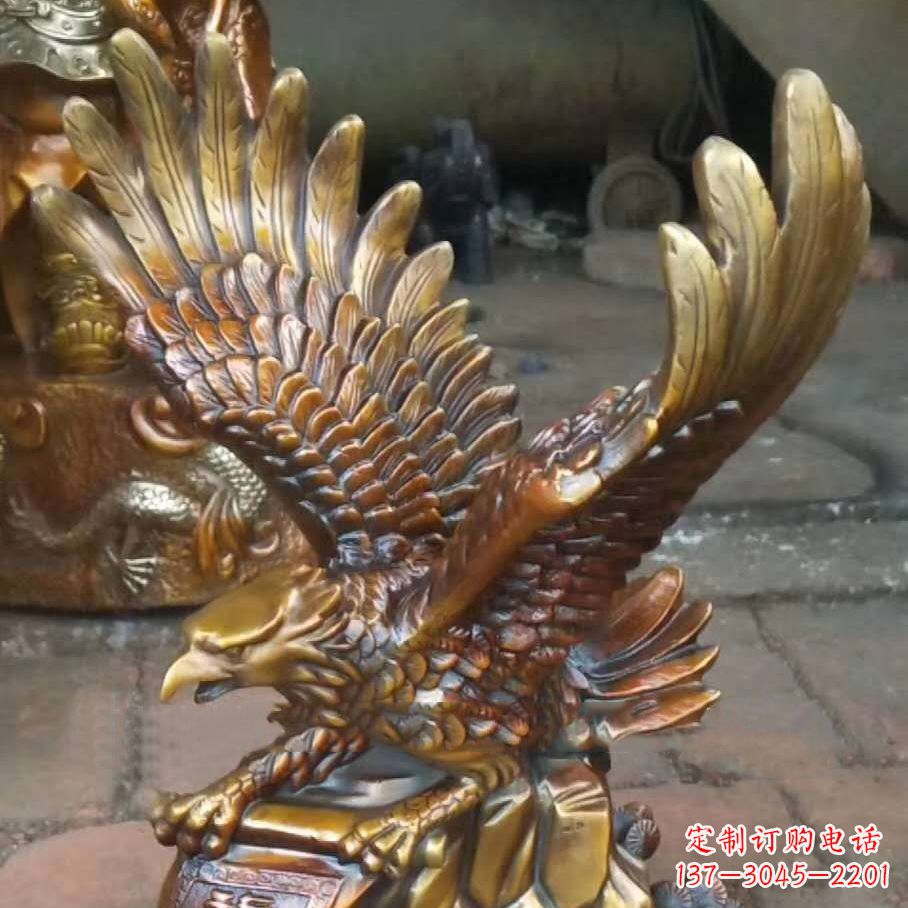 贵州雕塑精灵:翱翔于天际的老鹰雕塑