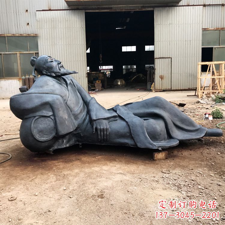 贵州李白醉卧铜雕塑,抒写出豪迈之气