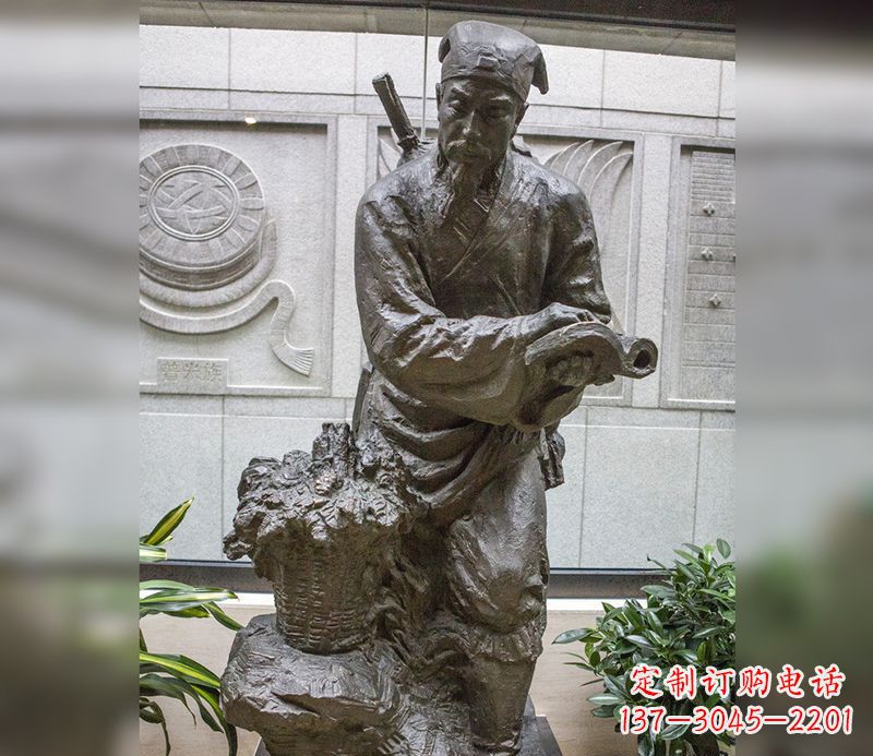 贵州中领雕塑自主研发了高雅李时珍铜雕,它以历…