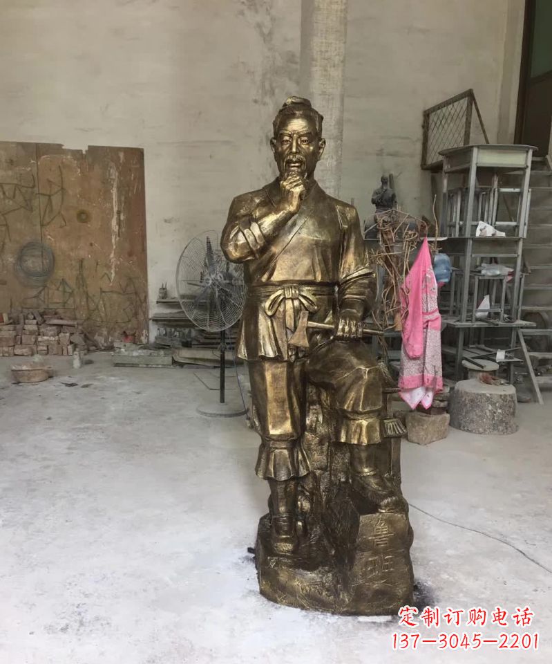 贵州精美鲁班古代人物雕塑