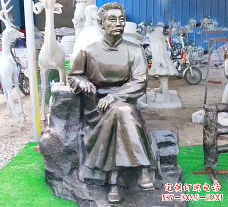 贵州鲁迅铜雕塑,铸就永恒传奇