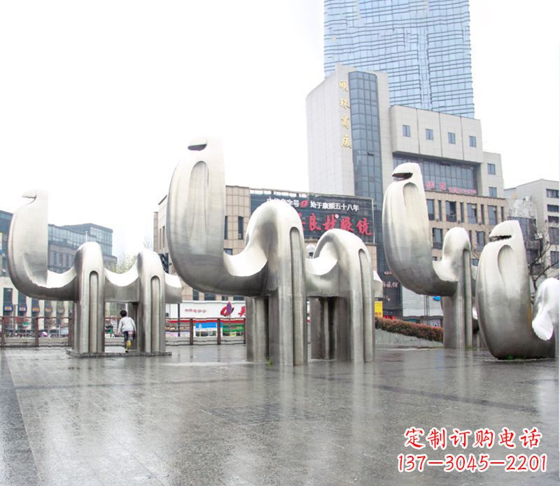 贵州不锈钢骆驼雕塑,更添雅致风情