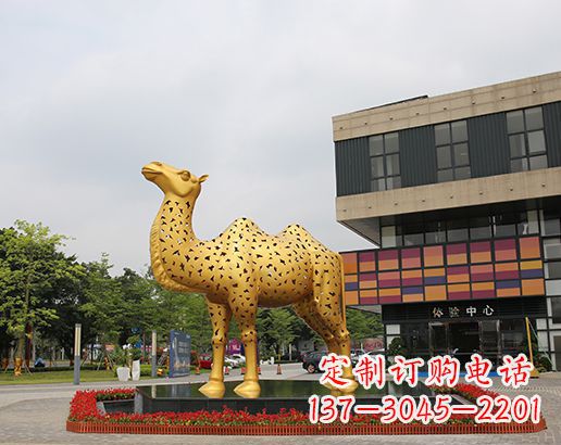 贵州闪亮可爱的不锈钢骆驼雕塑