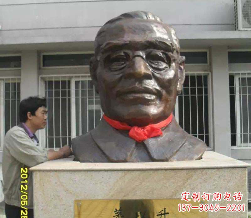 贵州领雕塑:打造精致头像铜雕