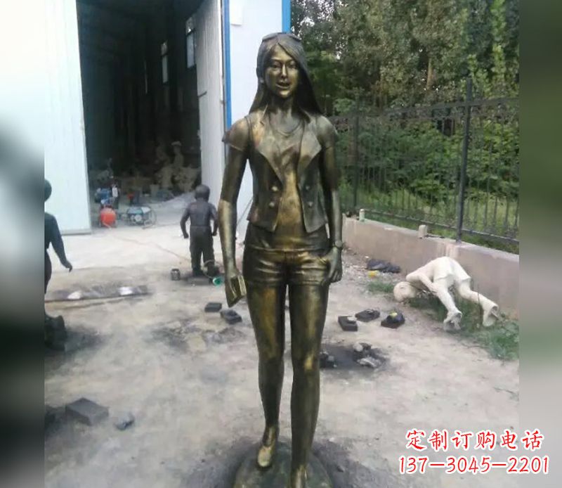 贵州深入人心的美女铜雕