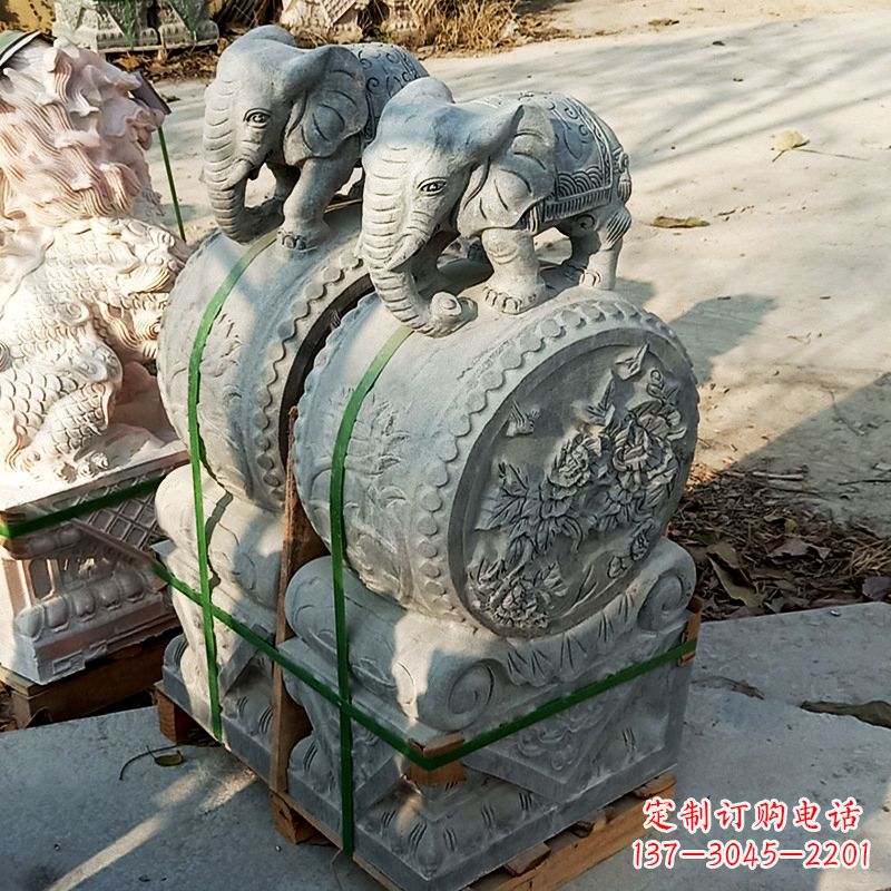 贵州门墩石雕貔貅